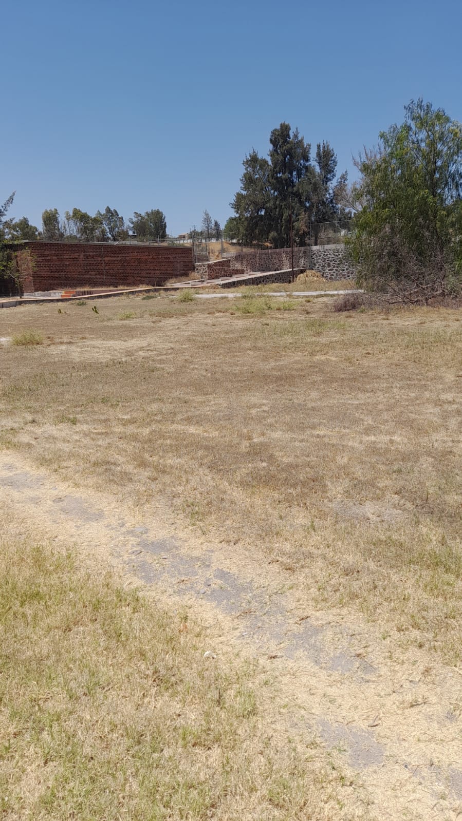 CANCHA EN EL CENTRO NUEVO COMIENZO LOMA BONITA