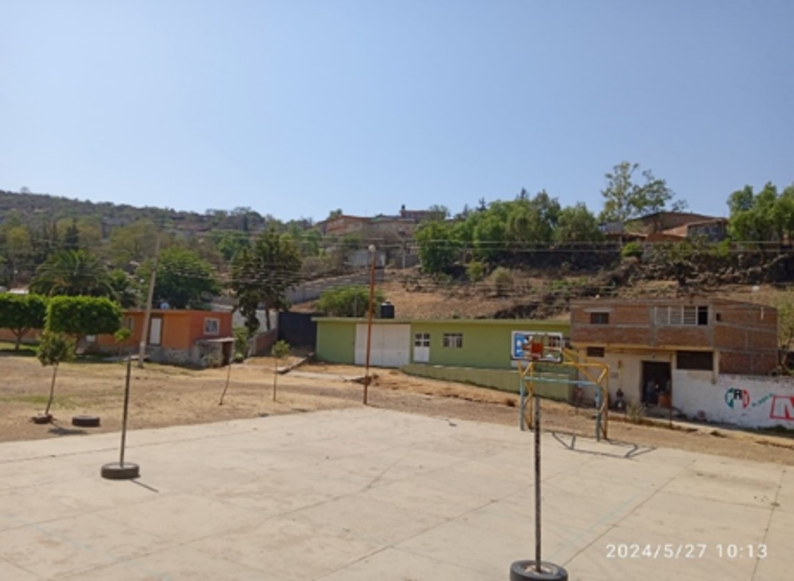 CANCHA EN LOCALIDAD LA GAVIA