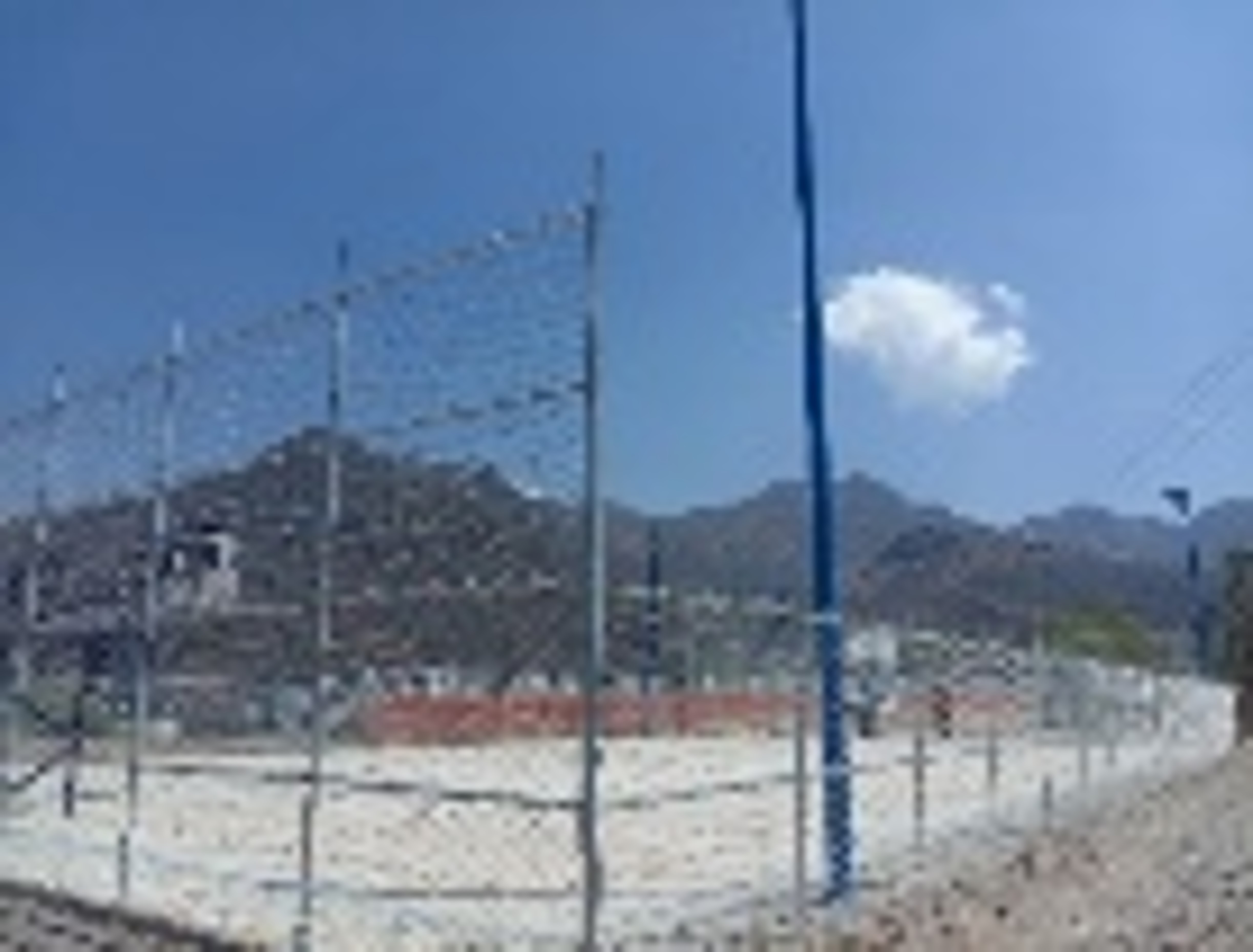 CANCHA DE USOS MÚLTIPLES PAREDES