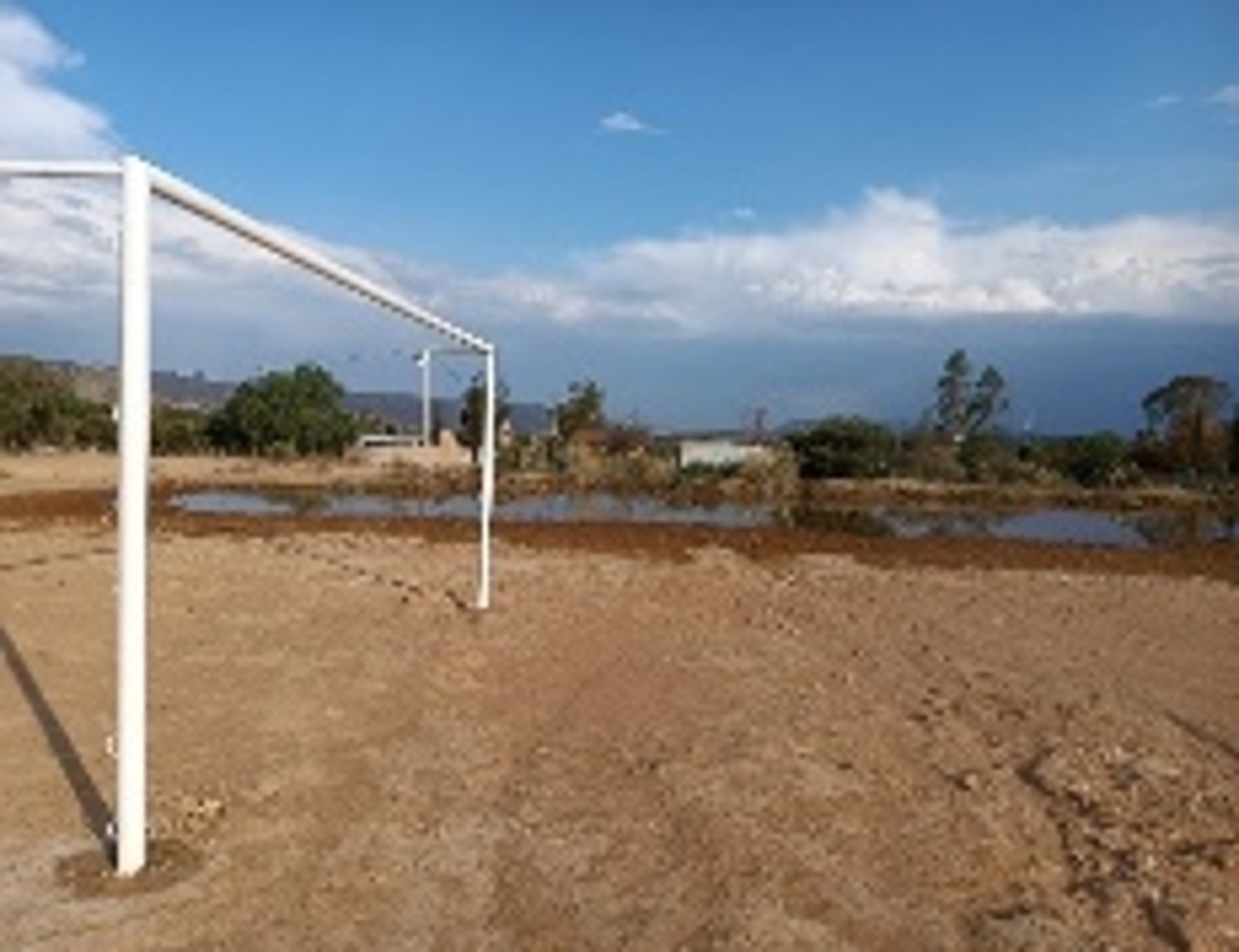 CANCHA DE FÚTBOL EN LA LOCALIDAD LA QUINTA