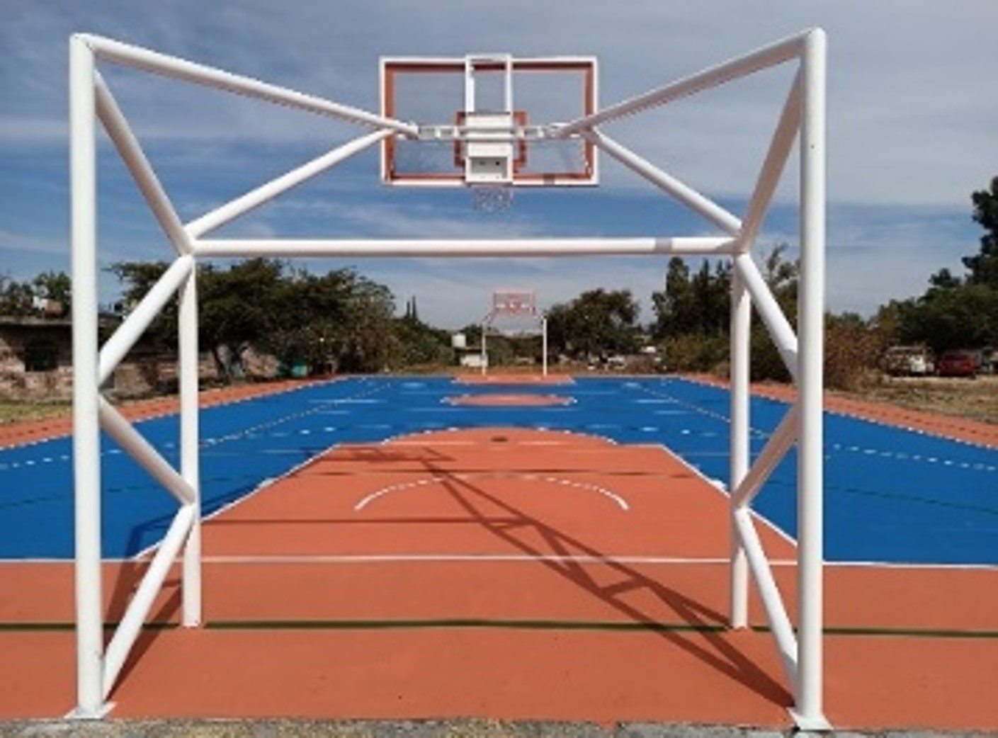 CANCHA DE USOS MÚLTIPLES Y DE FÚTBOL EN LA LOCALIDAD DE URIREO