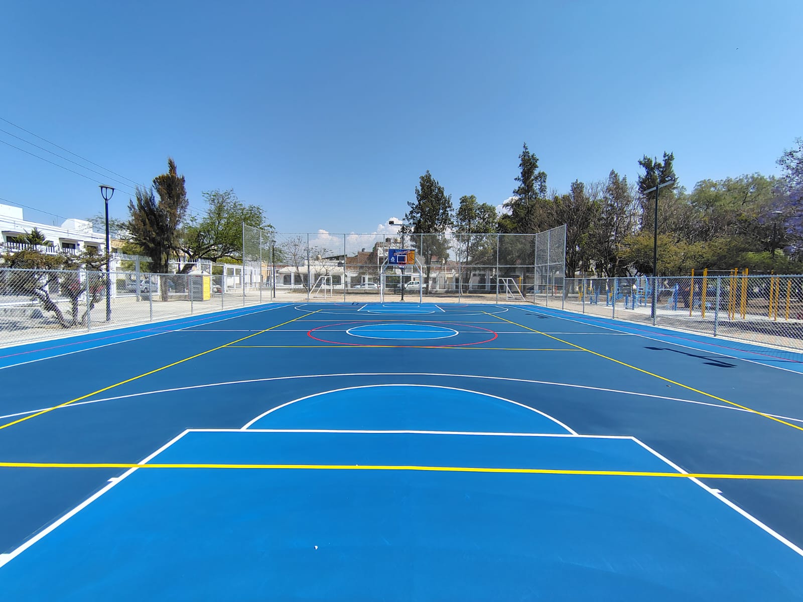CANCHA EN EL PARQUE LINEAL VALLE