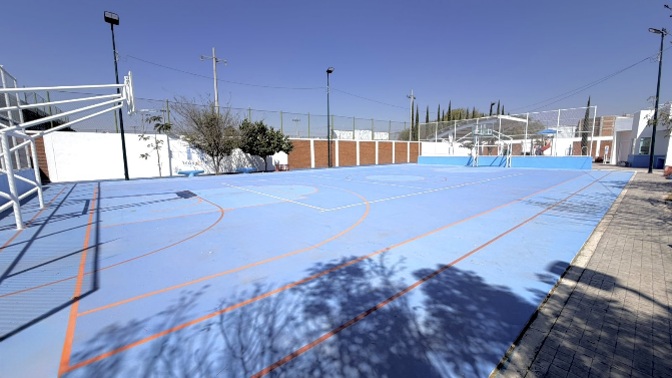 CANCHA EN EL PARQUE PÚBLICO MAYA