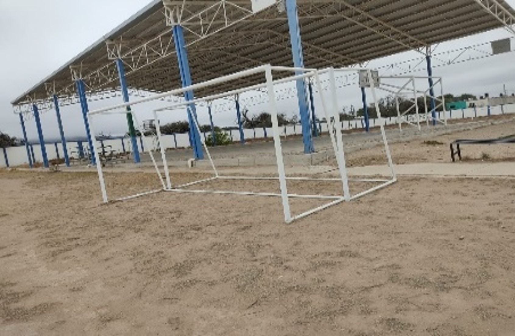 CANCHA DE USOS MÚLTIPLES Y CANCHA DE FÚTBOL DEL CECYTEG DE SAN LUIS DE LA PAZ