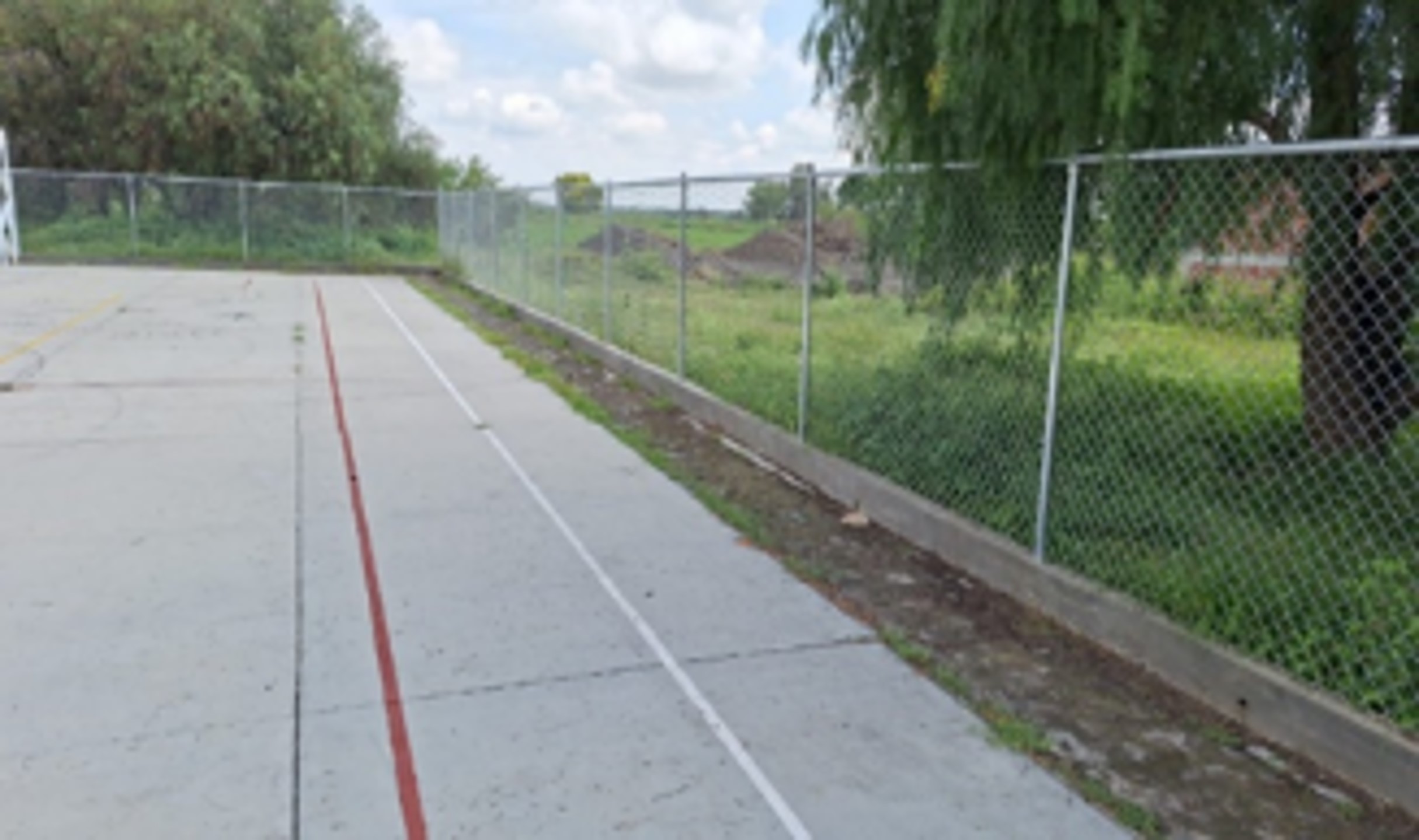 CANCHA EN LOCALIDAD QUIRICEO