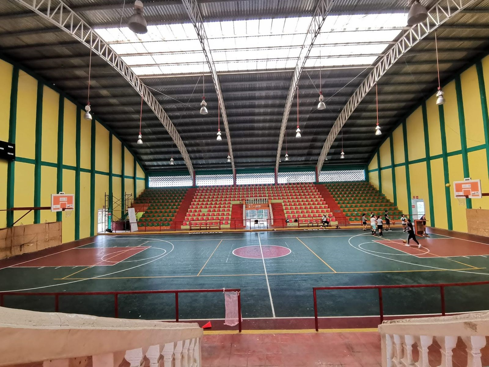 POLIDEPORTIVO DR. MANUEL VELAZCO SUÁREZ