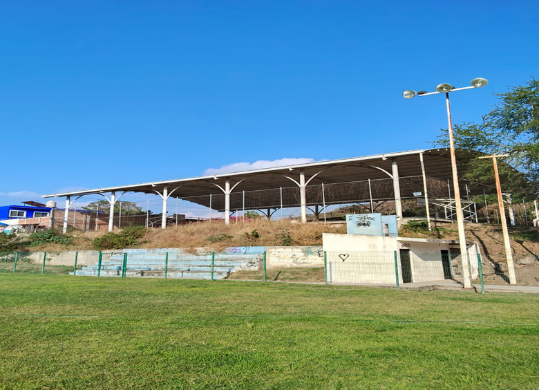 CAMPO DE FÚTBOL SOCCER UNIDAD DEPORTIVA LA CAJA