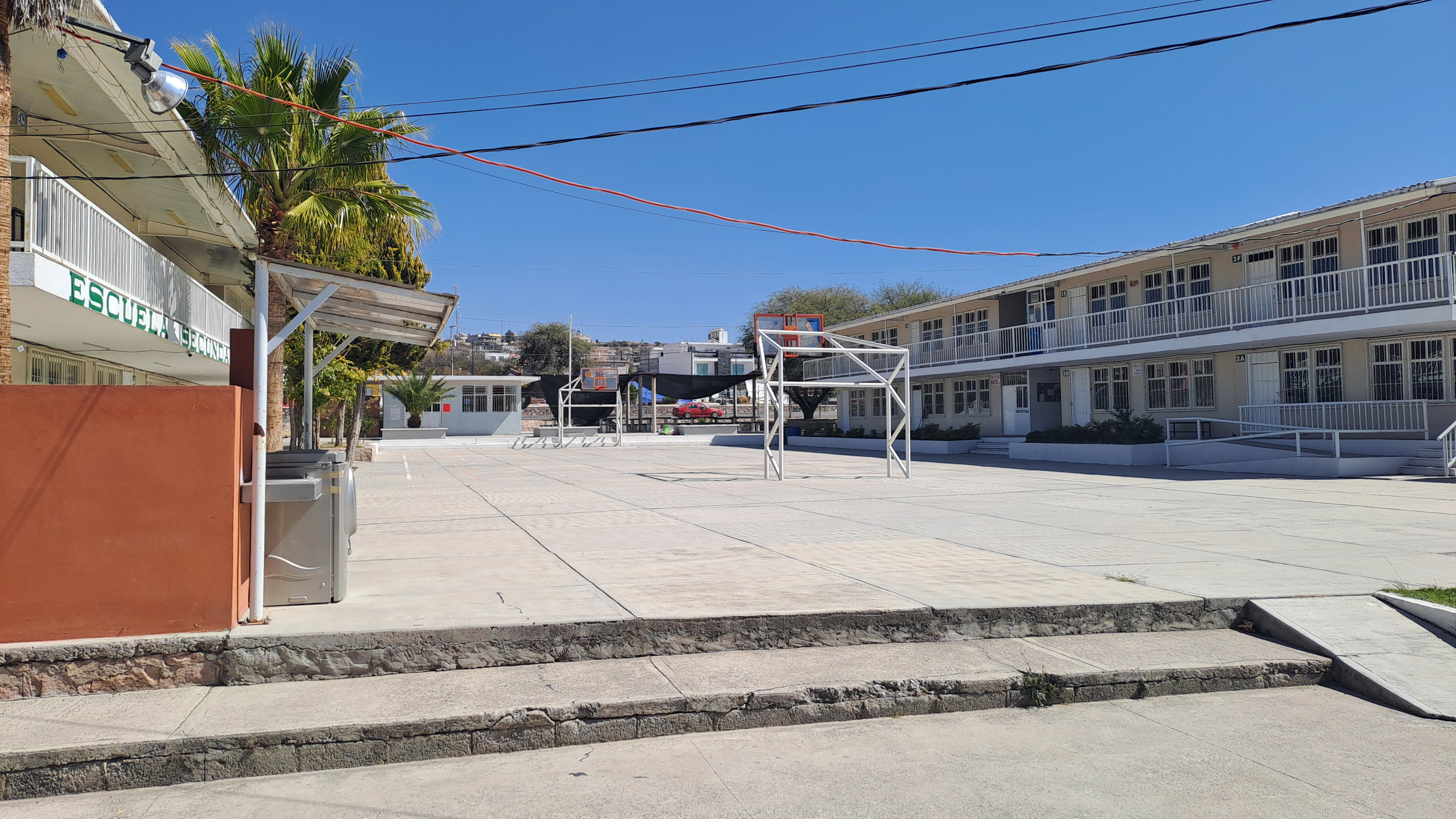 SECUNDARIA BICENTENARIO DE LA INDEPENDENCIA CON C.C.T. 11DES0106P