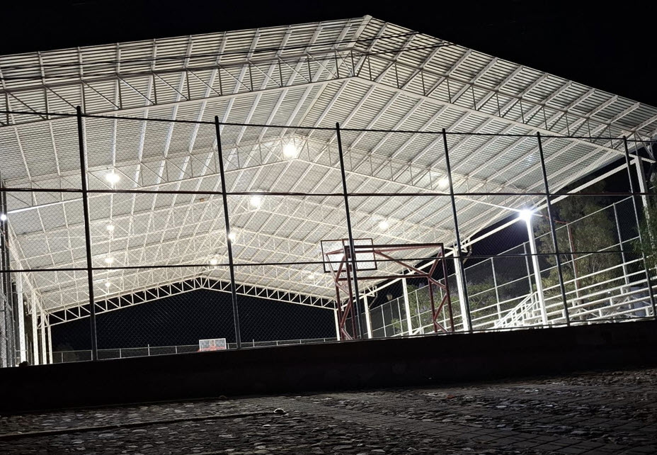 CANCHA MTRO. TIBURCIO LÓPEZ MACÍAS EN ESCUELA NORMAL SUPERIOR OFICIAL 