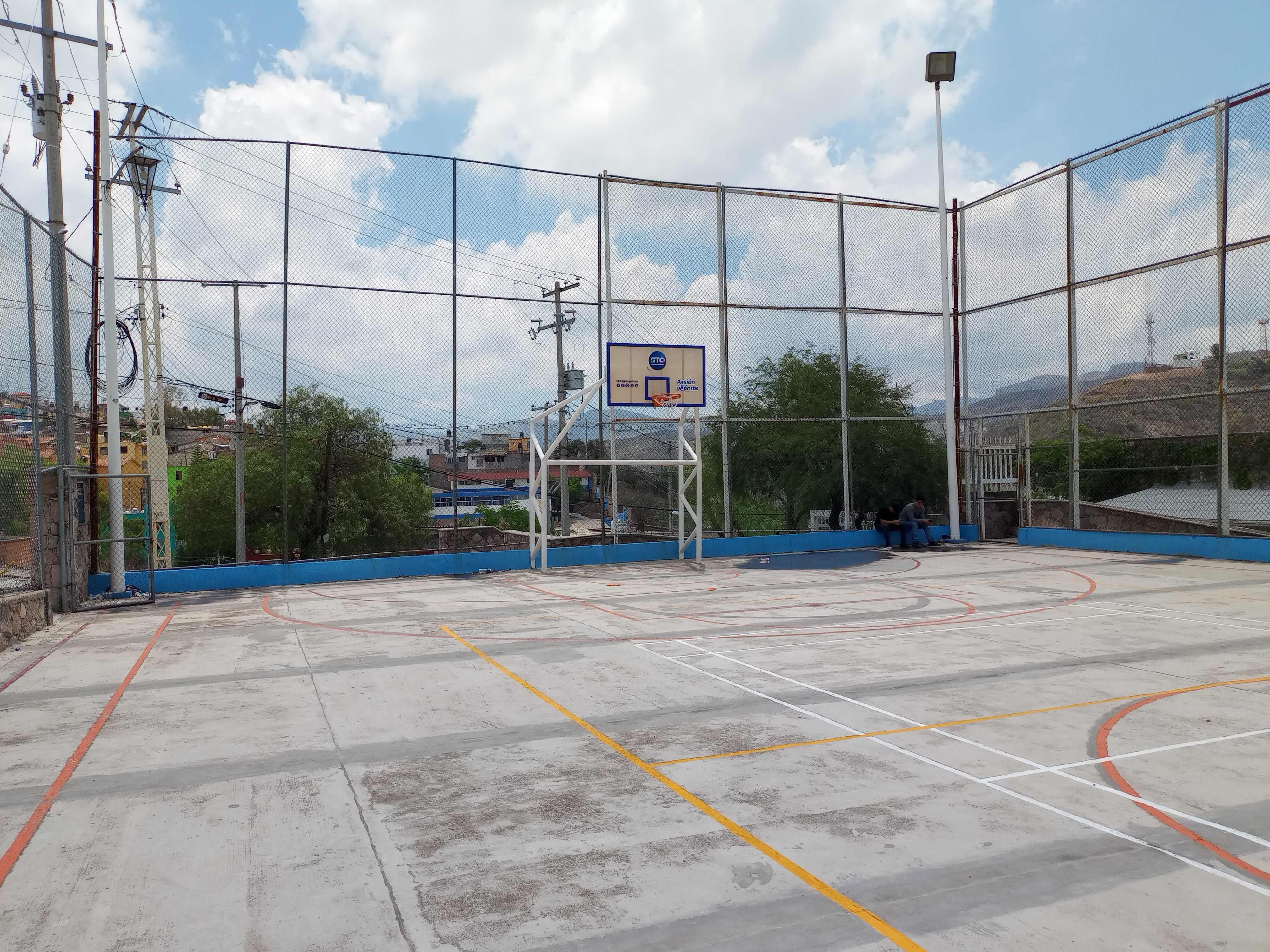 CANCHA MULTIDEPORTIVA EN LAS TERESAS