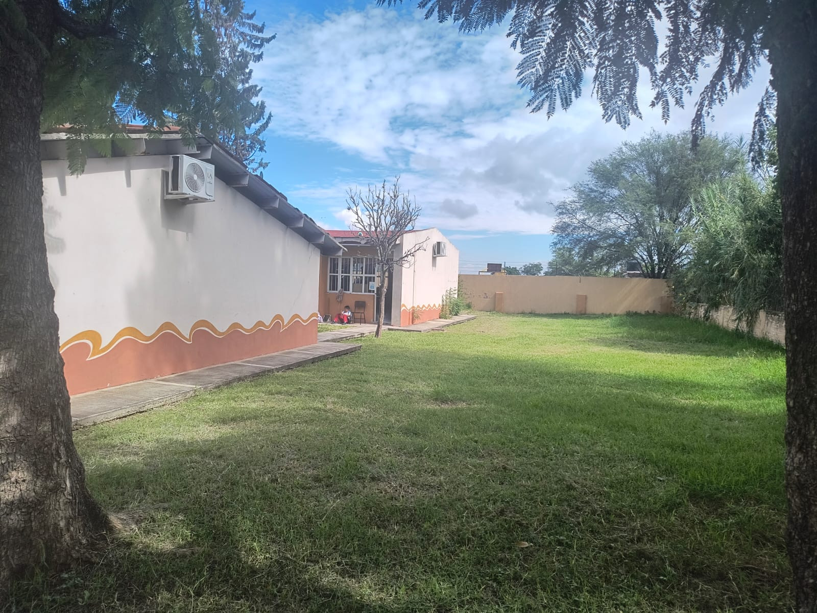 CANCHA EN ESCUELA RAFAEL JIMÉNEZ C.C.T. 14DPR0905M