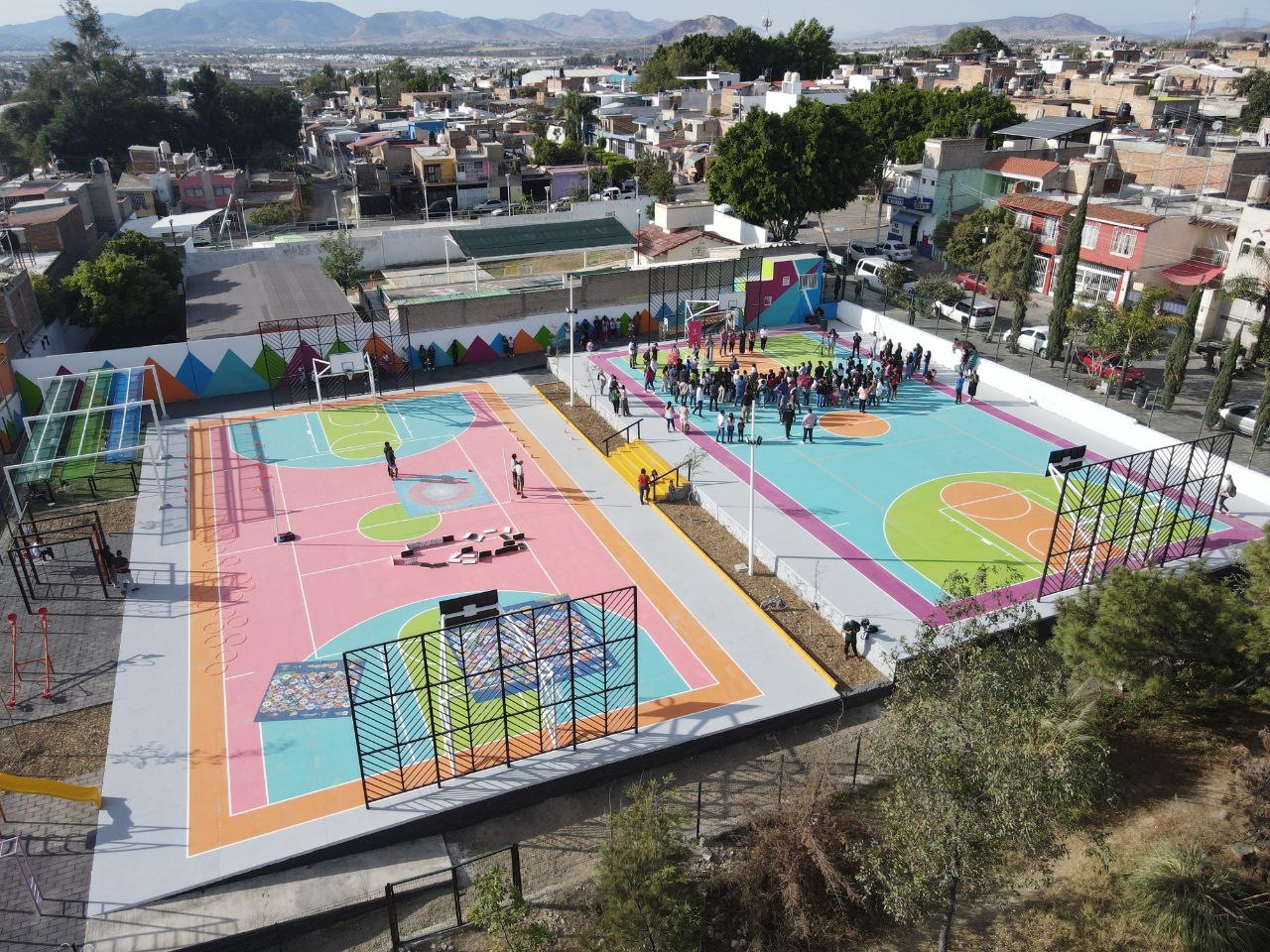 UNIDAD DEPORTIVA COLINAS DE LOS ROBLES
