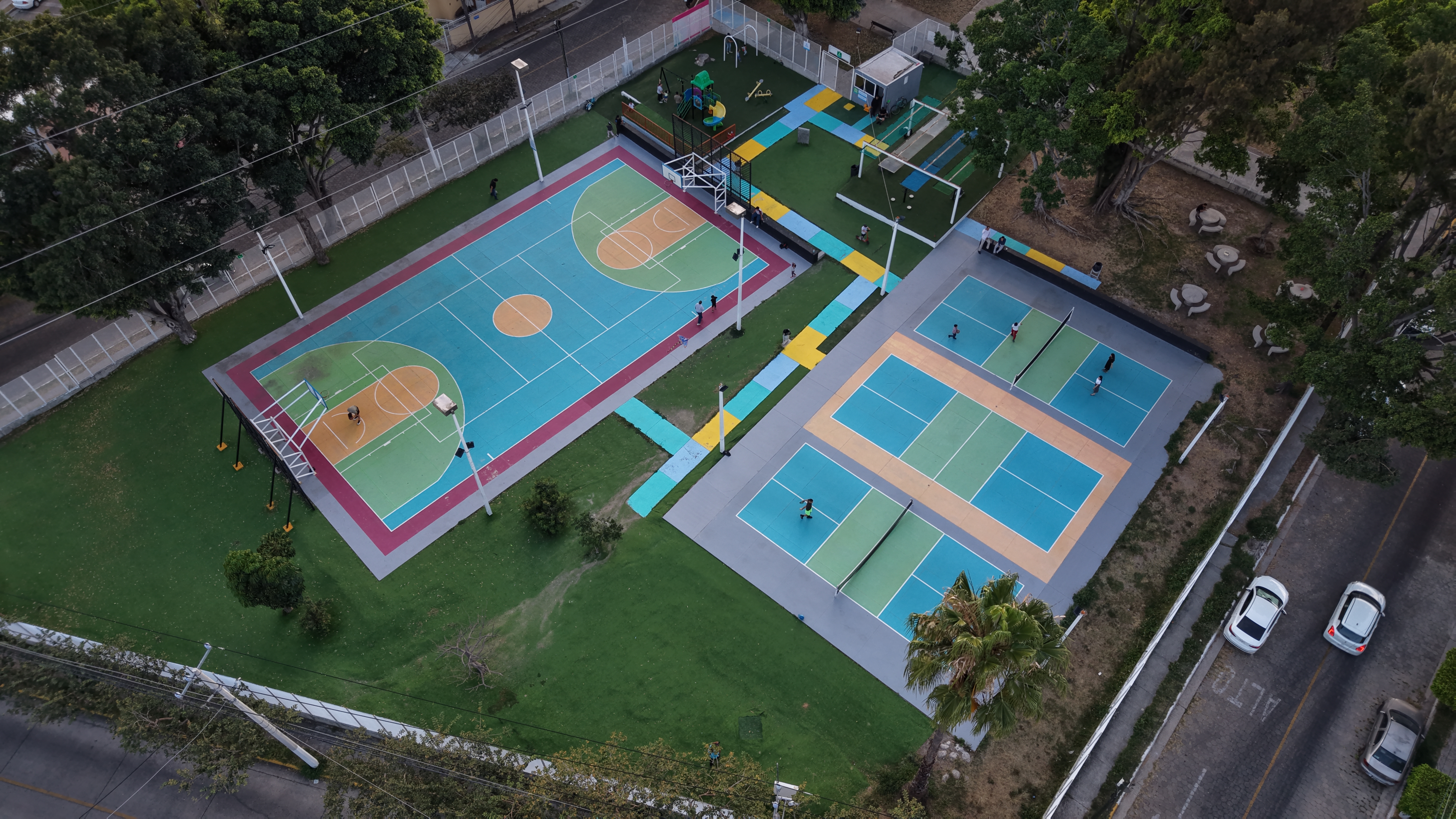 UNIDAD DEPORTIVA LOMAS DE UNIVERSIDAD