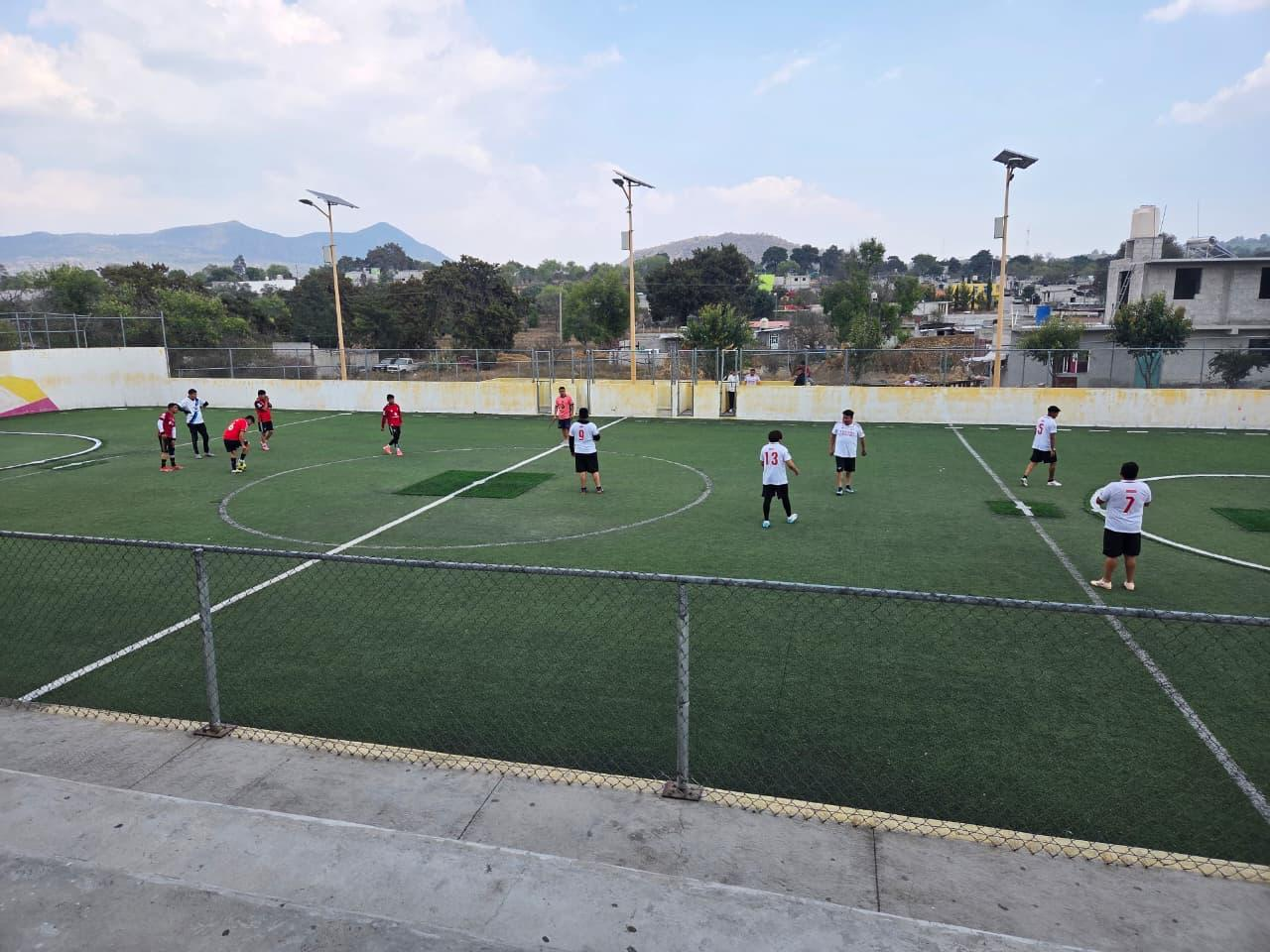 CANCHA EN SAN SALVADOR EL SECO