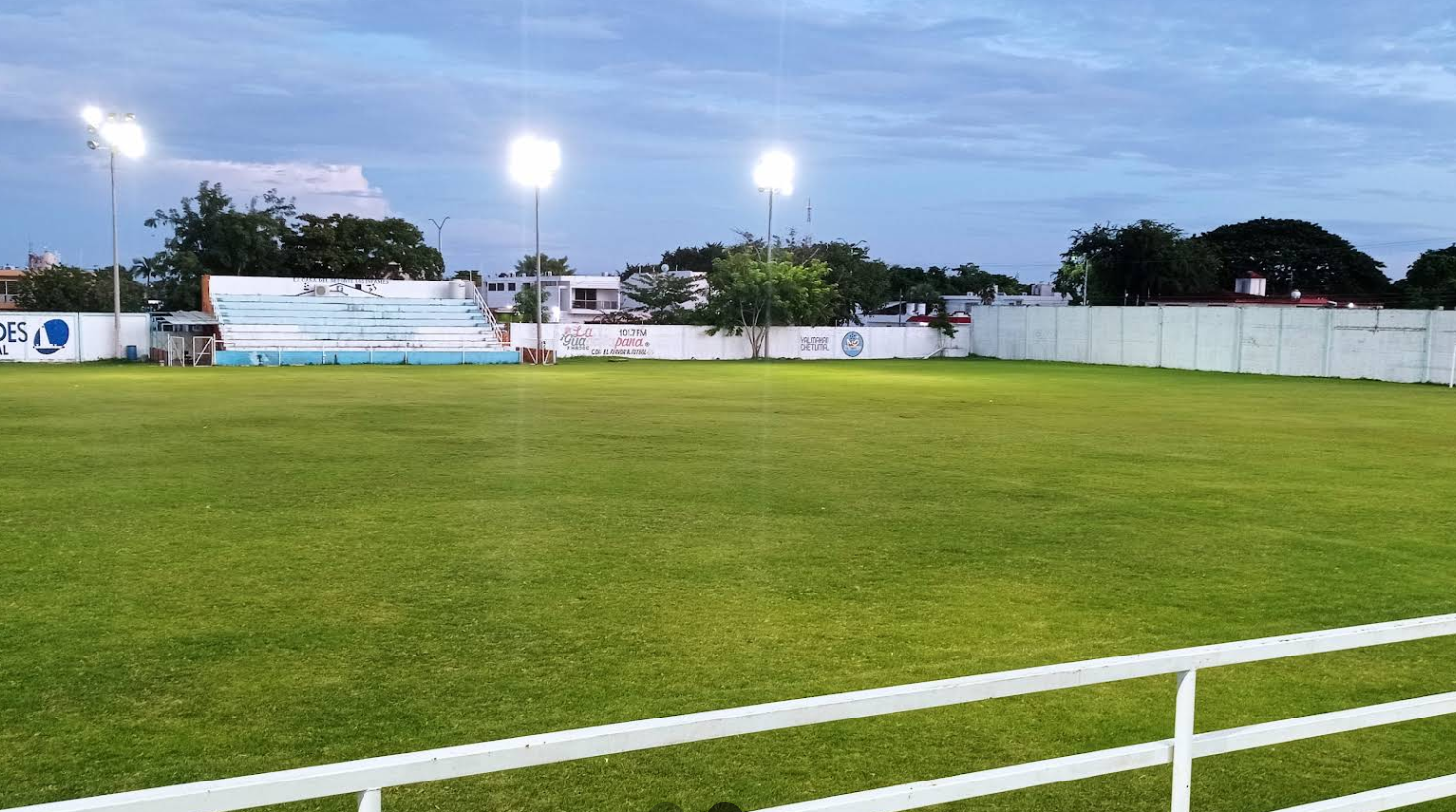 CANCHA DE FÚTBOL 10 DE ABRIL