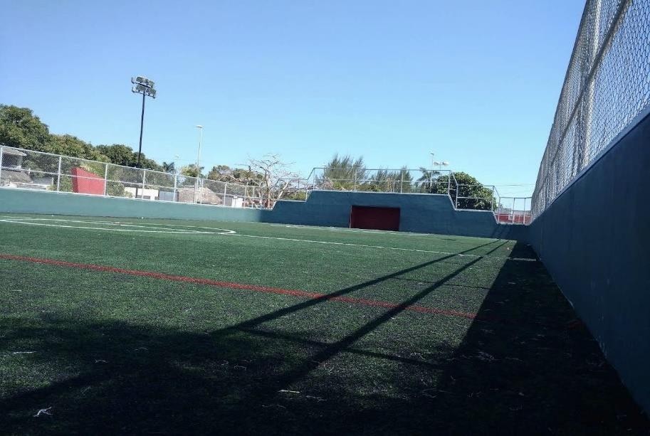 CANCHA DE FÚTBOL RÁPIDO DE LA AVENIDA SANTIAGO PACHECO