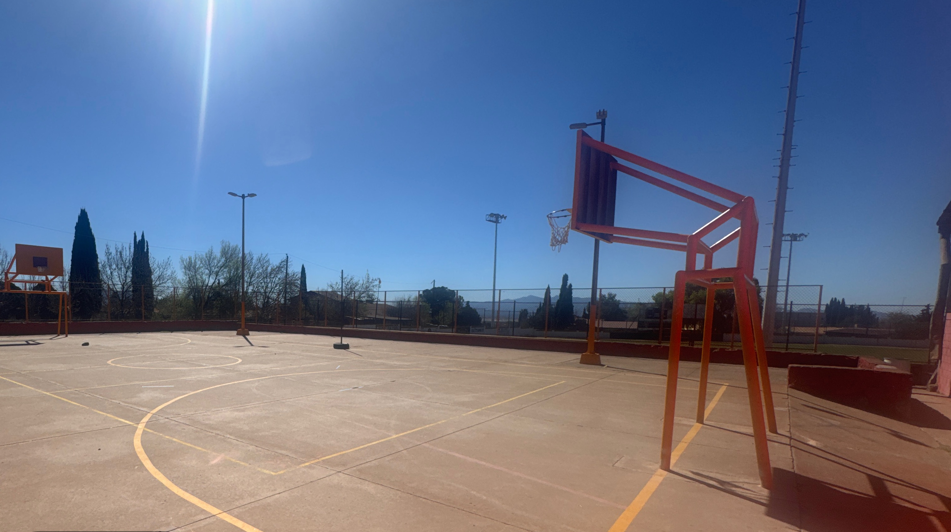 CANCHA MULTIFUNCIONAL DE FÚTBOL 2, GIMNASIO MUNICIPAL EN CANANEA
