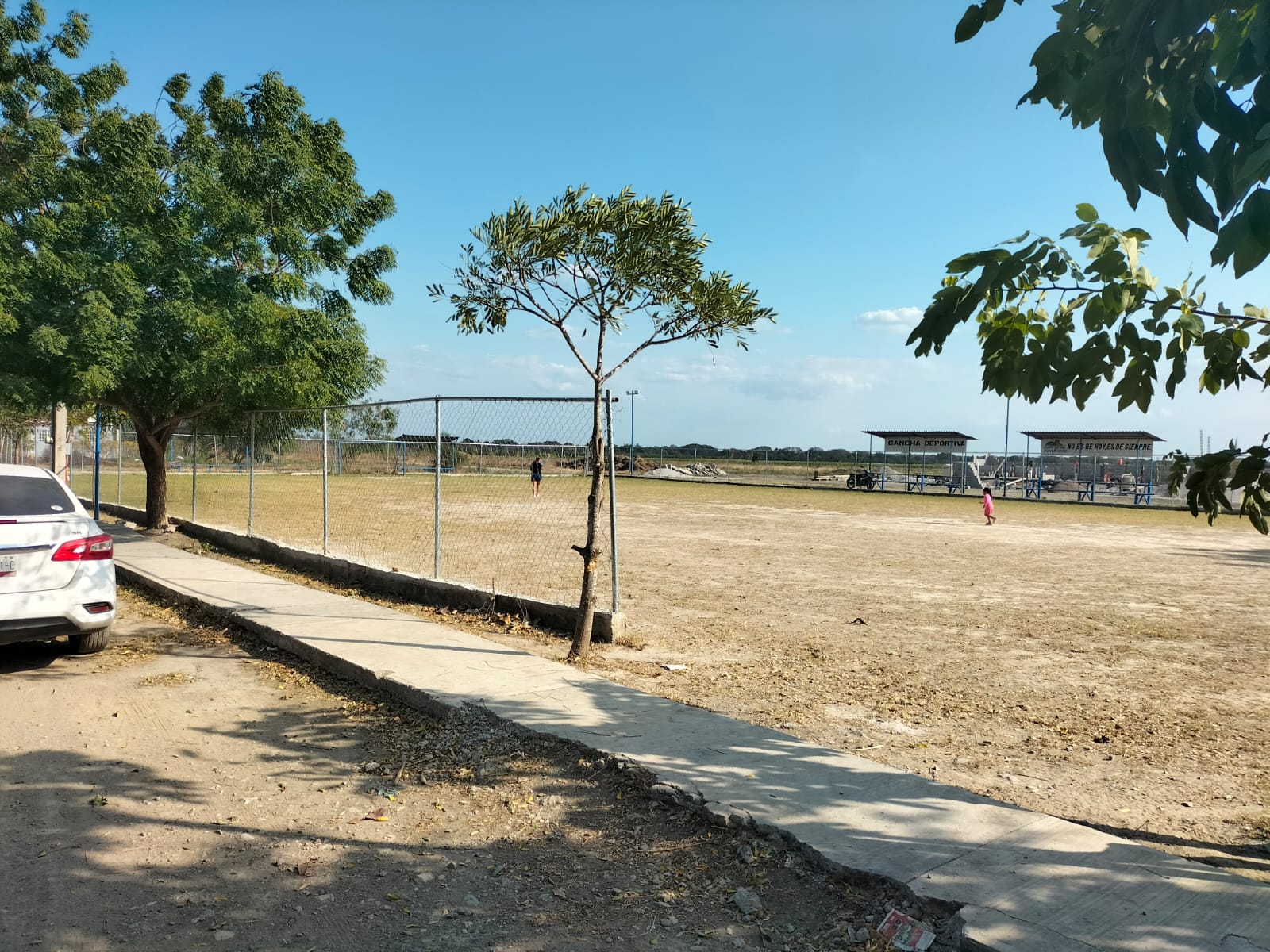 CANCHA DE FÚTBOL INFANTIL COL. INTEGRACIÓN FAMILIAR
