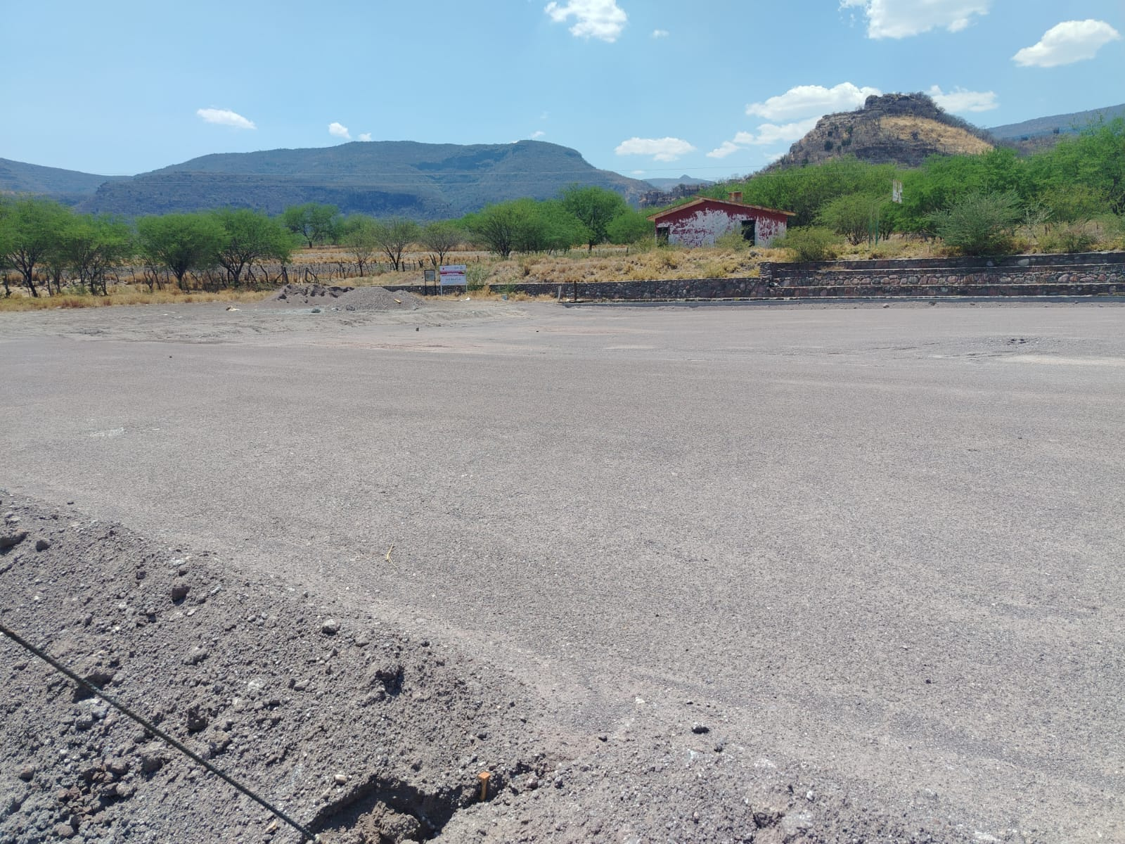 CANCHA EN UNIDAD DEPORTIVA CUXPALA