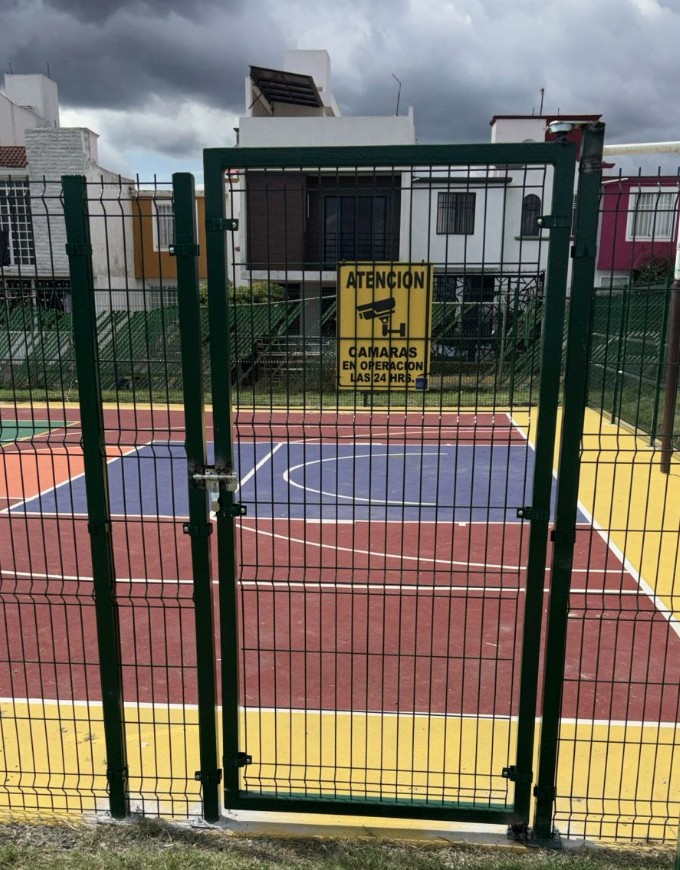 CANCHA EN JARDINES DE SANTA ROSA