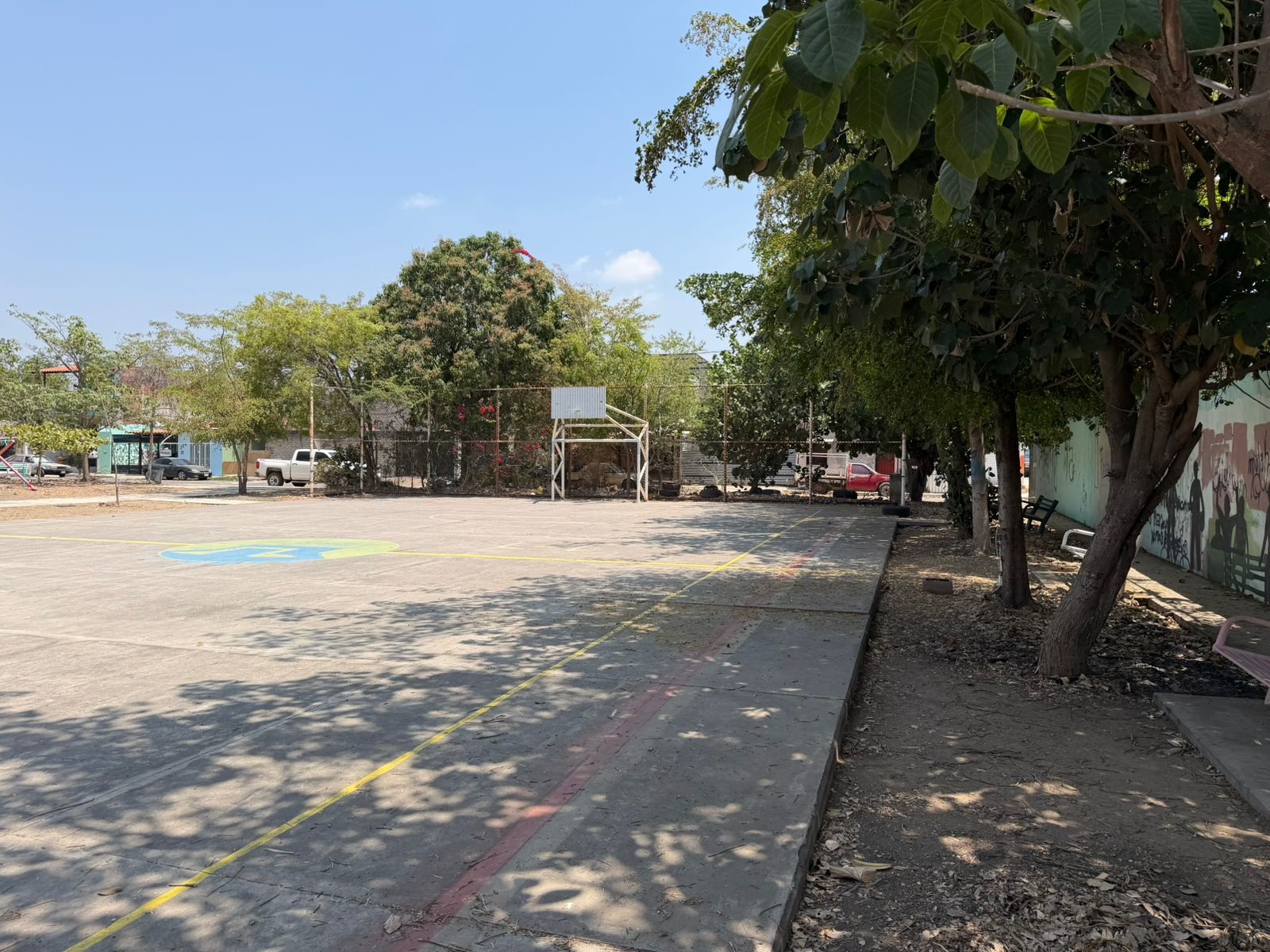 CANCHA EN COLONIA ALMENDROS