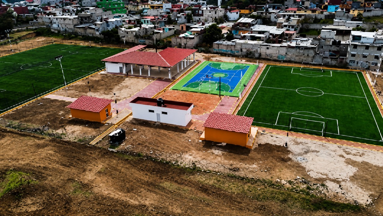 POLIDEPORTIVO  SAN  CRISTÓBAL  DE  CORAZÓN