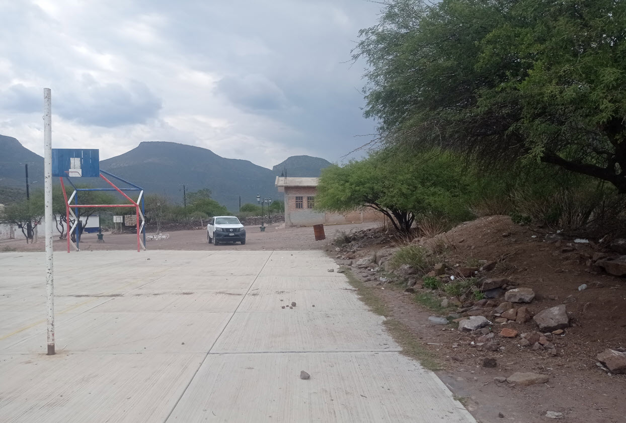 CANCHA DE USOS MÚLTIPLES EL REFUGIO