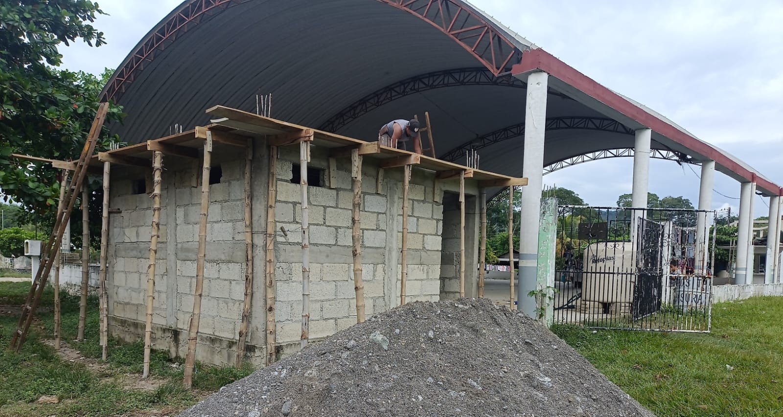 CANCHA EN PLAN DE ARROYO