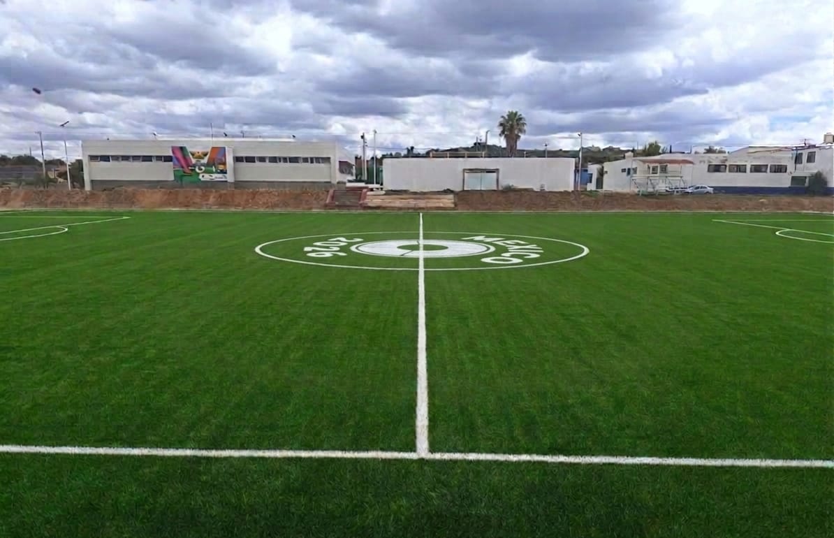 CANCHA EN UNIDAD DEPORTIVA CUXPALA