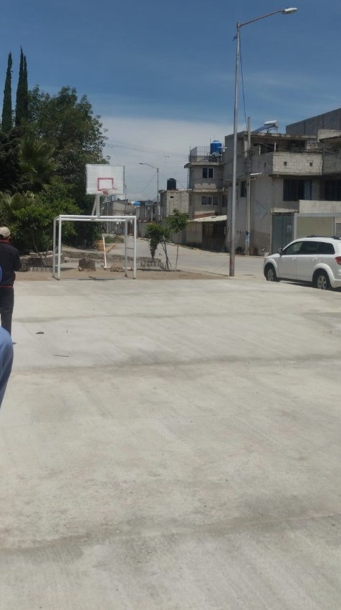 CANCHA EN AMANALCO