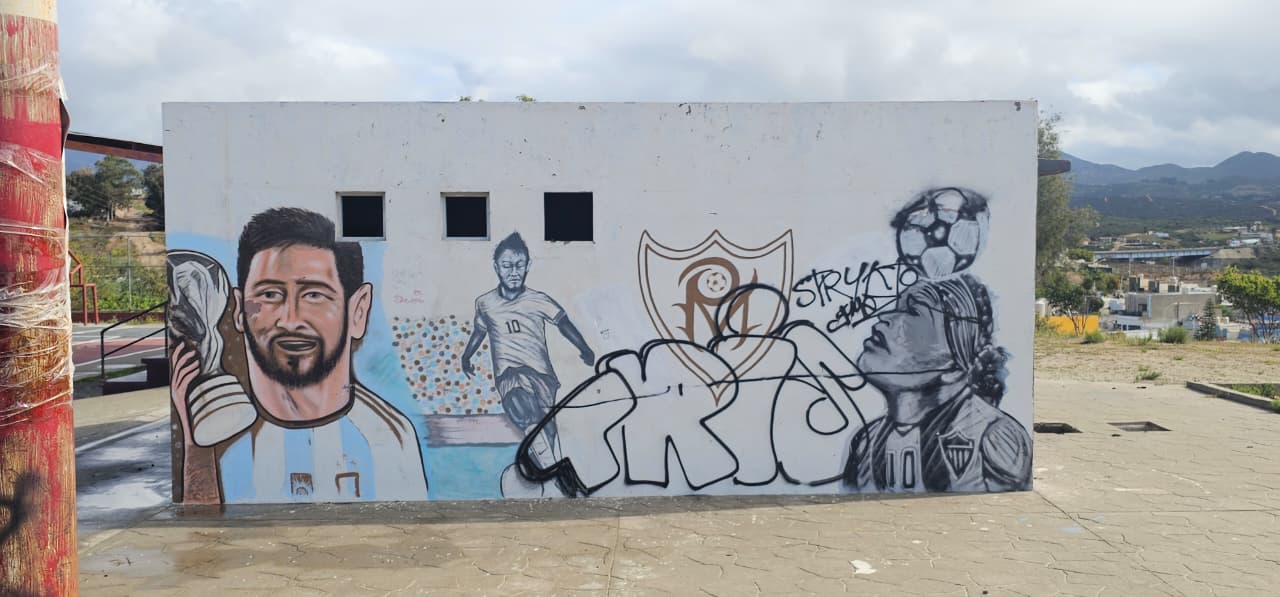 UNIDAD DEPORTIVA ROSAS MAGALLÓN
