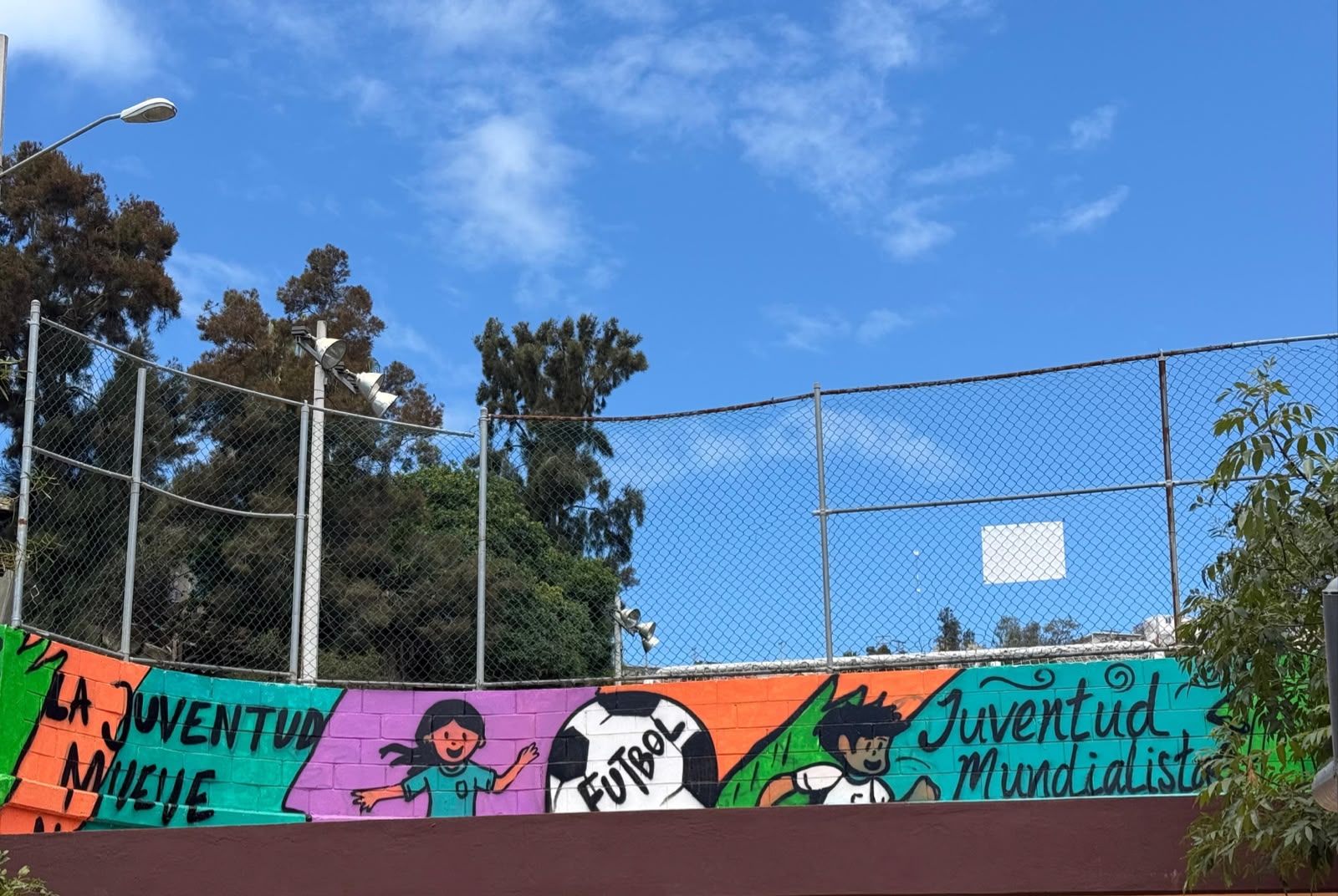 CENTRO COMUNITARIO LAS CUMBRES 2