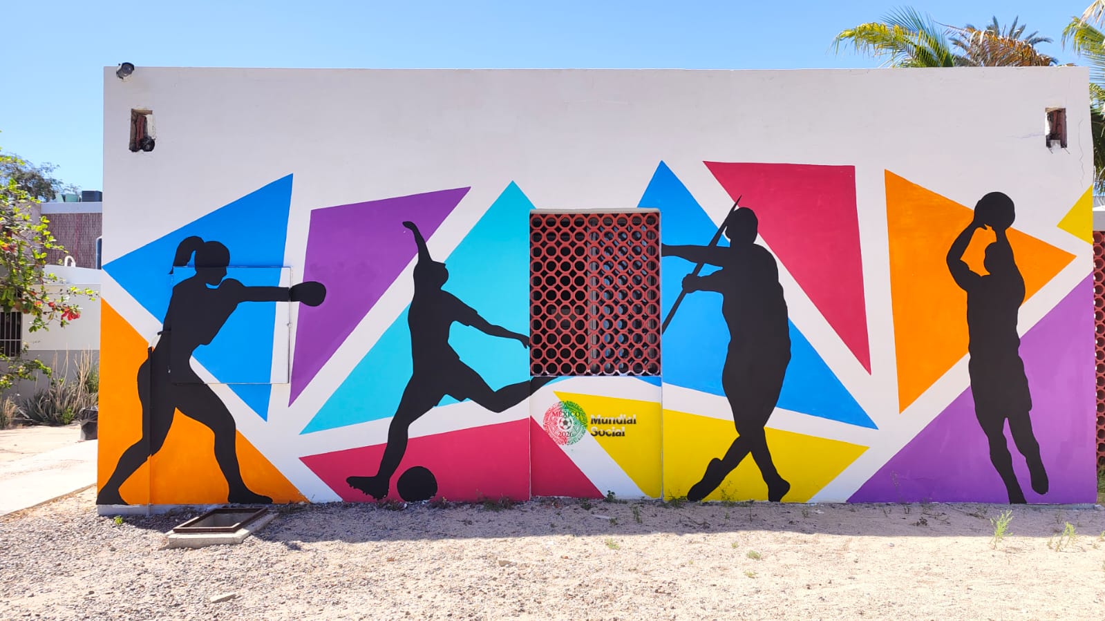 MURAL INSUDE CANCHA DE BÁSQUETBOL 2