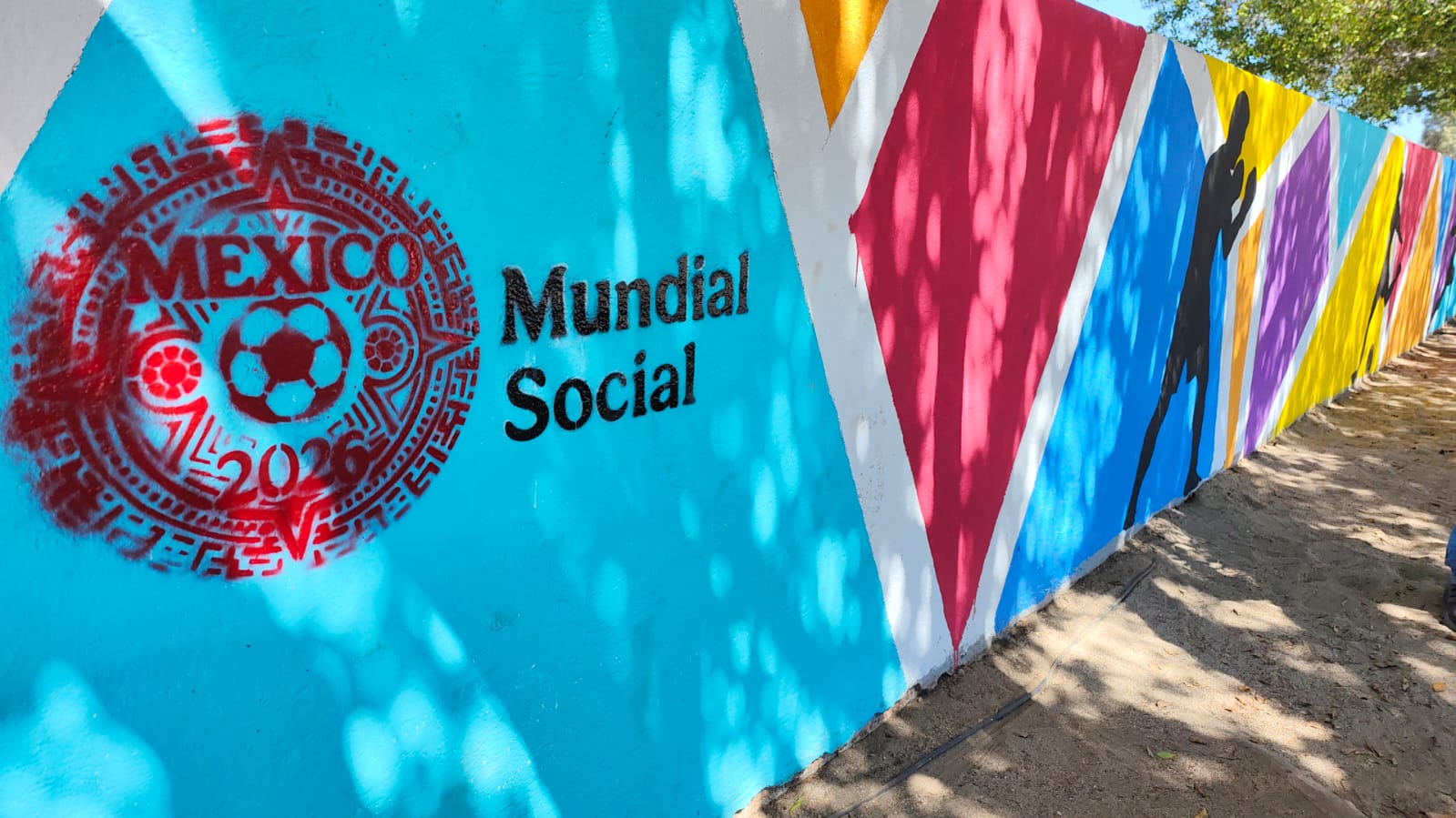 MURAL INSUDE PISTA DE ATLETISMO 1