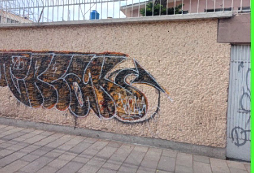 MURAL BAJO LA LLUVIA