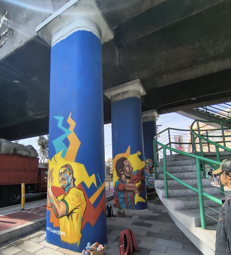 MURAL COLUMNAS FUTBOLERAS 3