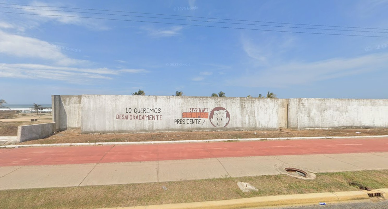 MURAL ENTRADA BONFIL