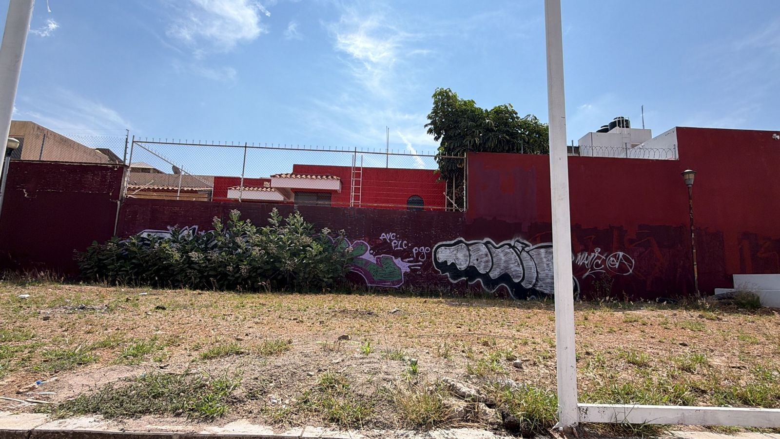 MURAL EN DEPORTIVO QUINTA LAS ÁGUILAS