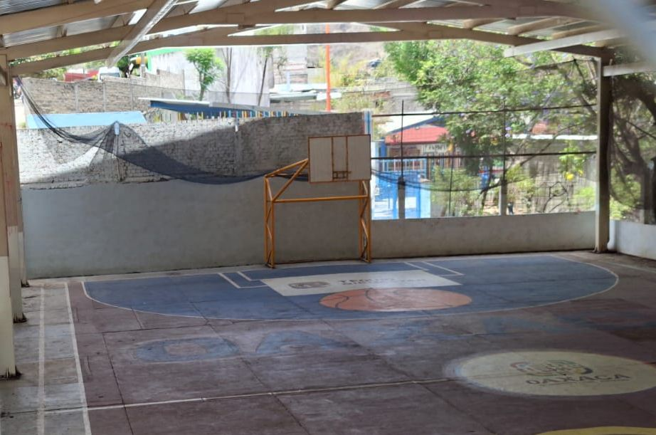 MURAL EN UNIDAD DEPORTIVA SABINO CRESPO