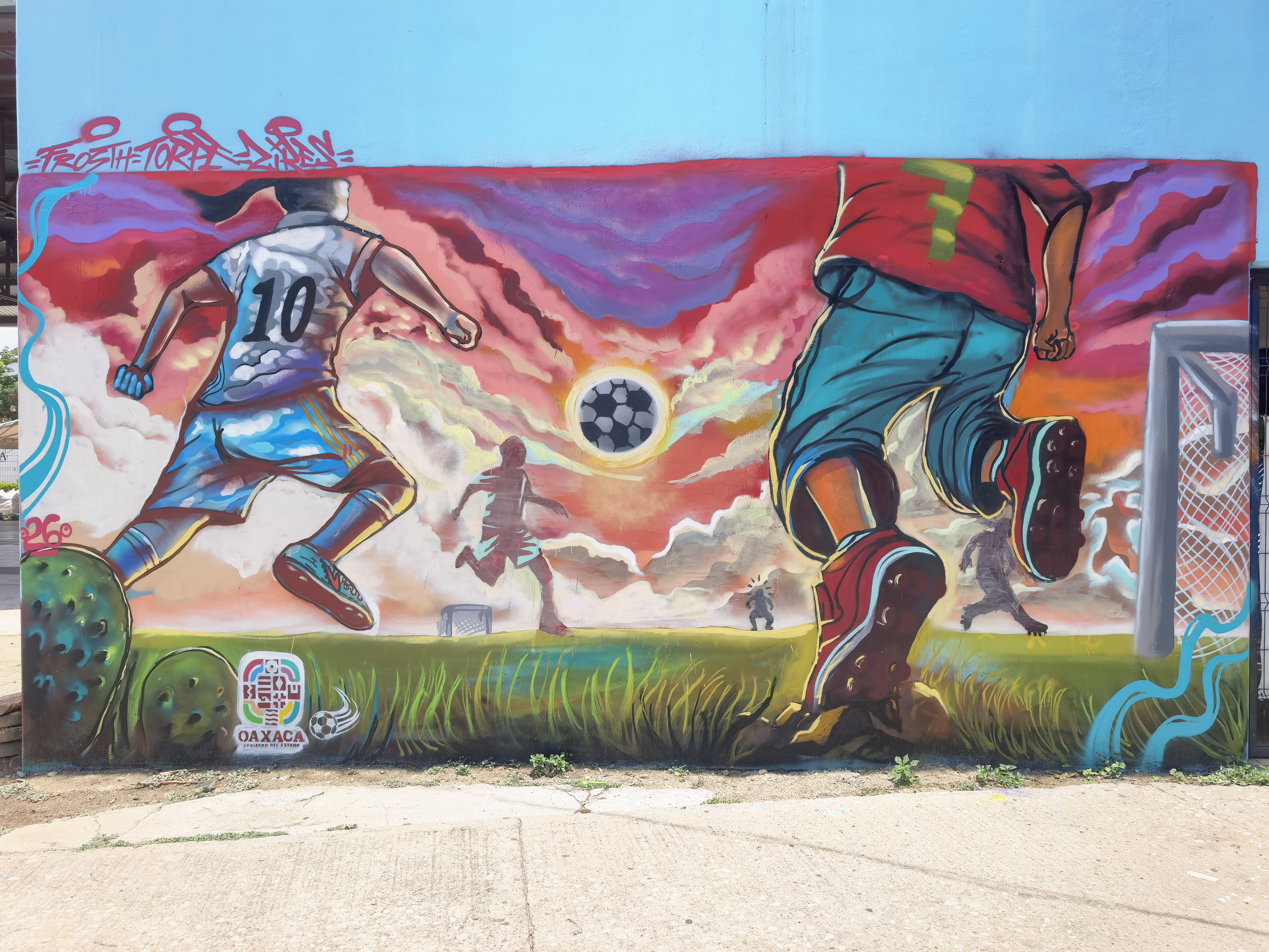 MURAL EN DEPORTIVO LOS CONOS