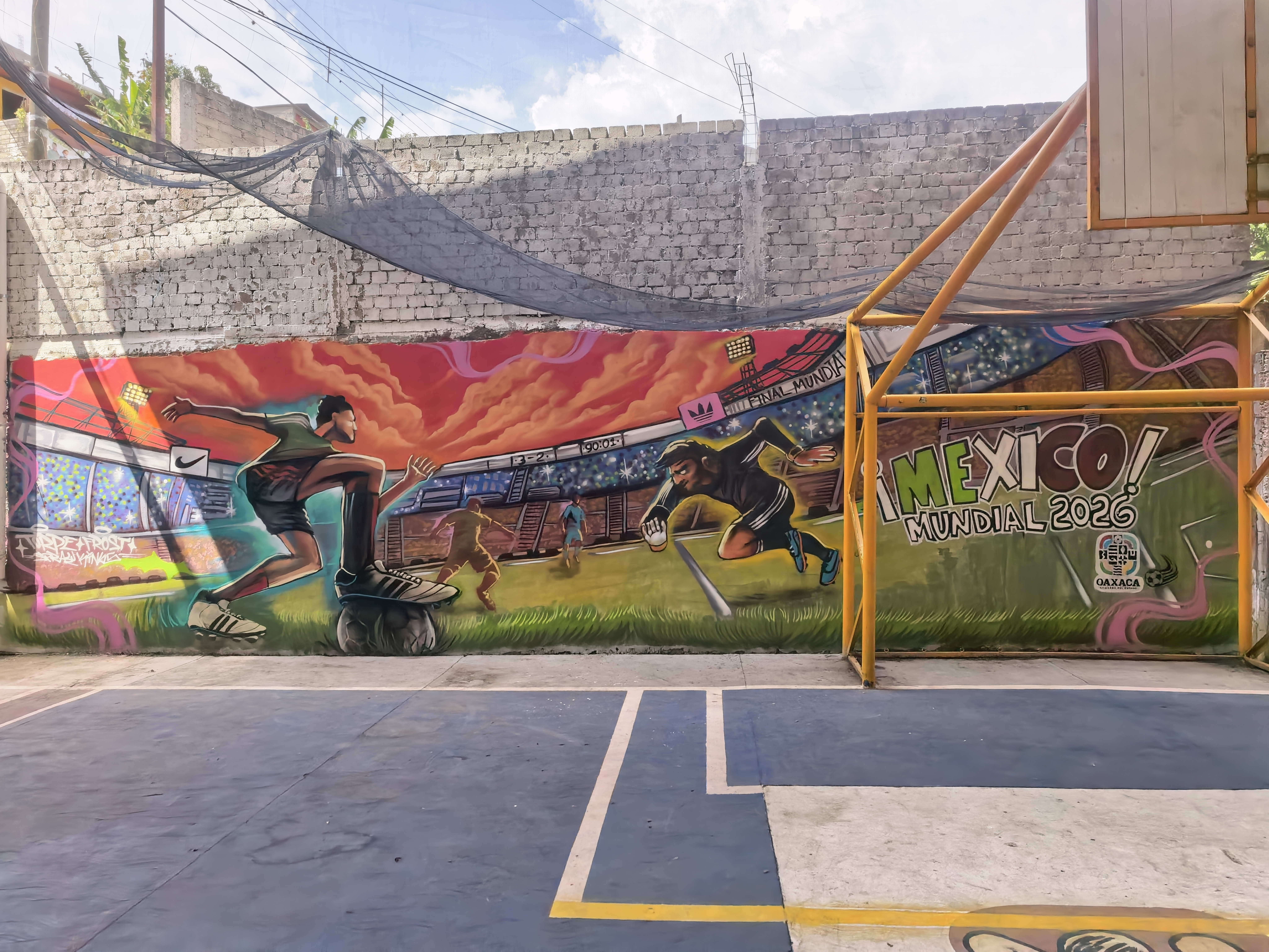MURAL EN UNIDAD DEPORTIVA SABINO CRESPO