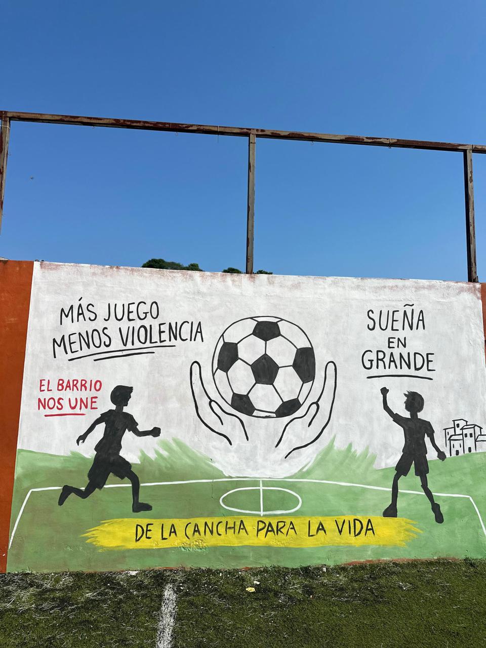 MURAL EN CAMPO DE FÚTBOL APATLACO