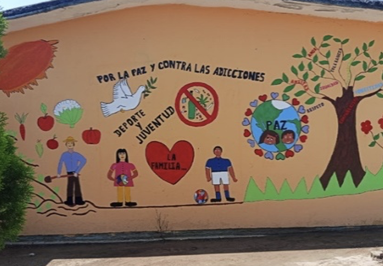 MURAL EN CAMPO DE FÚTBOL TIERRA NUEVA