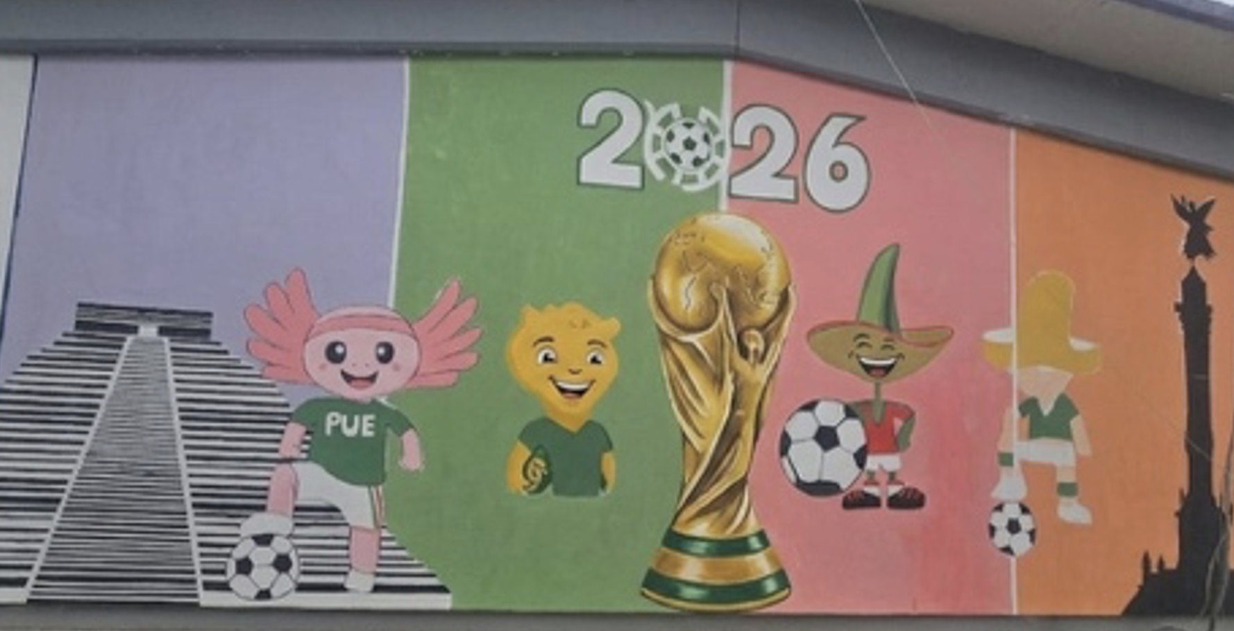 MURAL EN CAMPO DE FÚTBOL PALO GACHO
