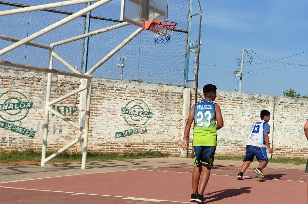 MURAL UNIDAD DEPORTIVA EL FUERTE