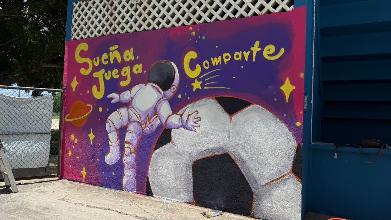 MURAL UNIDAD DEPORTIVA FELIPE CARRILLO PUERTO