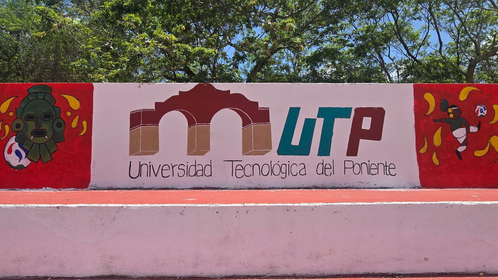 MURAL UNIVERSIDAD TECNOLÓGICA DEL PONIENTE