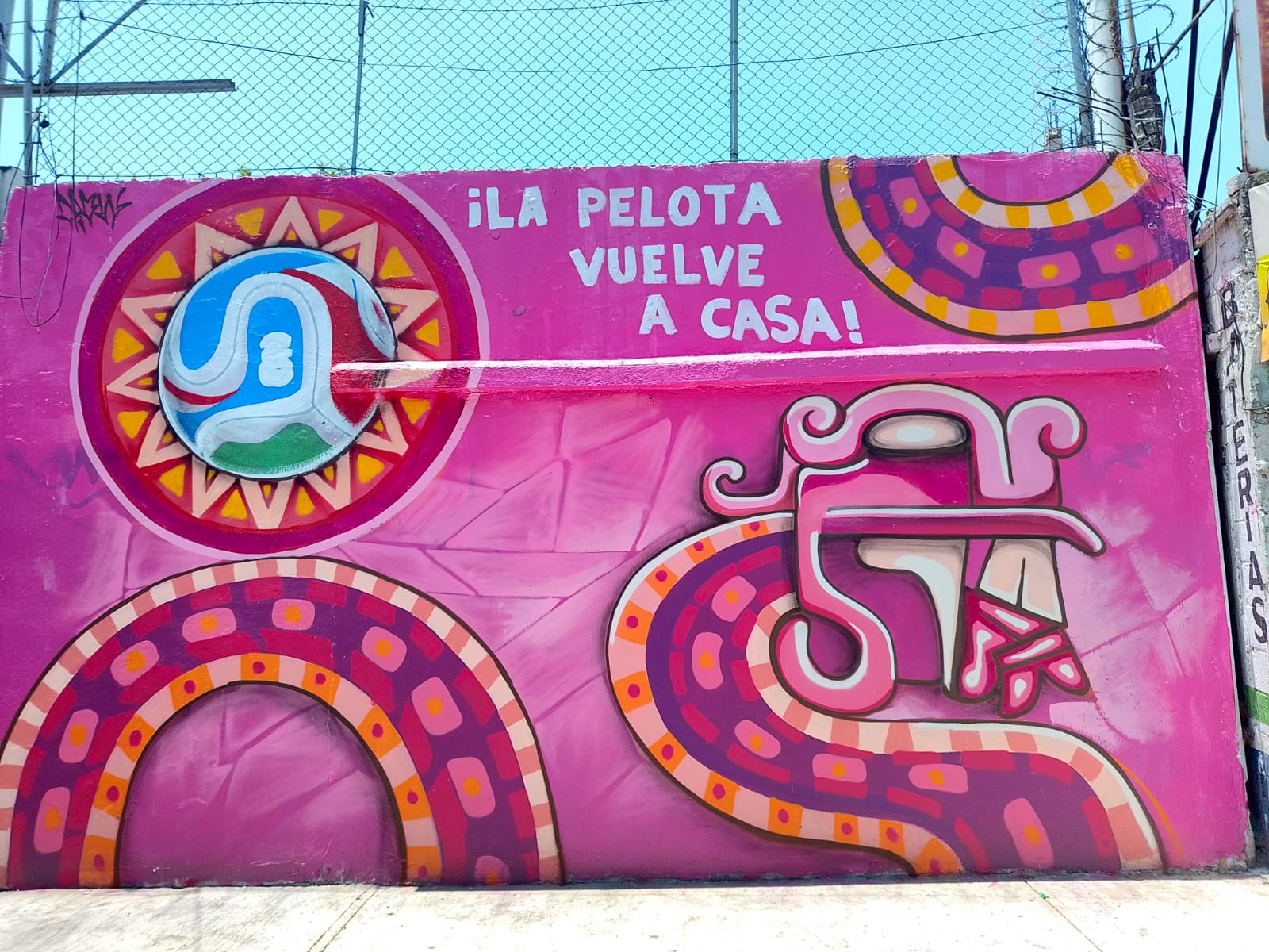 LA PELOTA VUELVE A CASA EN CALZADA ERMITA