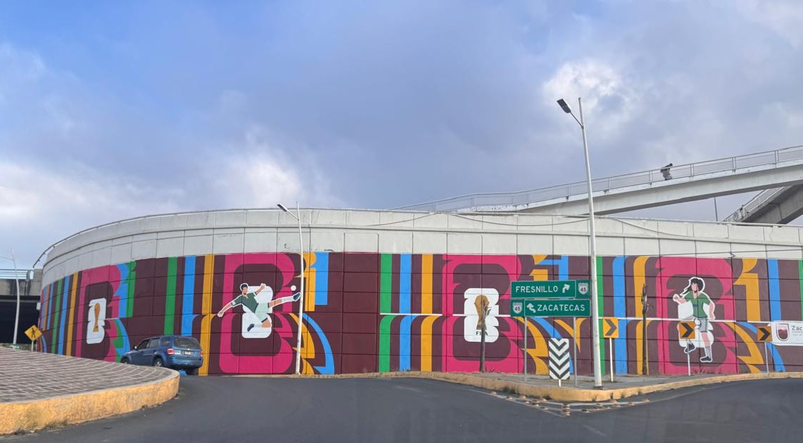 MURAL GLORIETA GALERÍAS BAJO PUENTE CARR. FED. 45