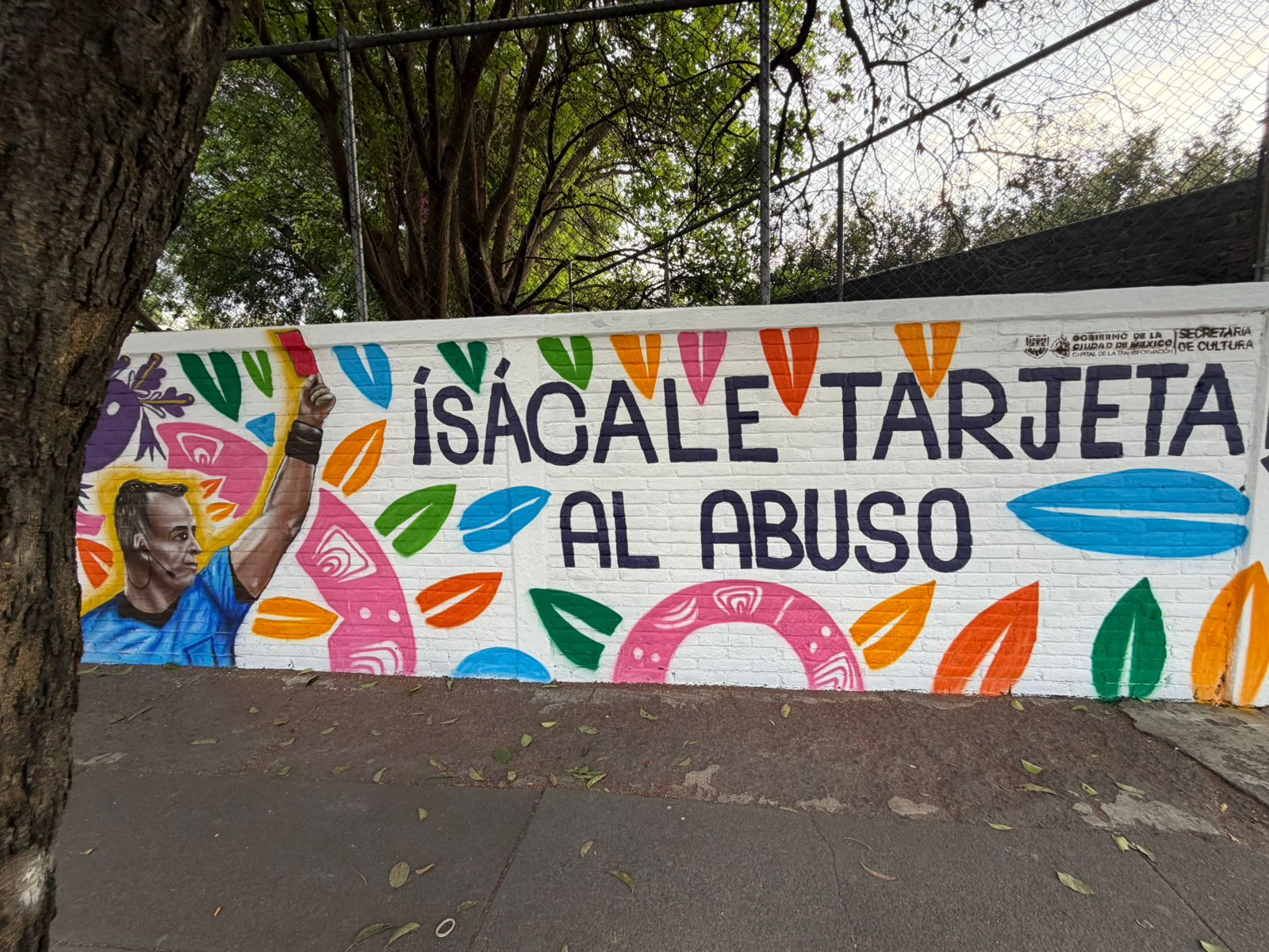 SÁCALE TARJETA ROJA AL ABUSO